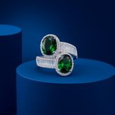Emerald Toi et Moi Ring