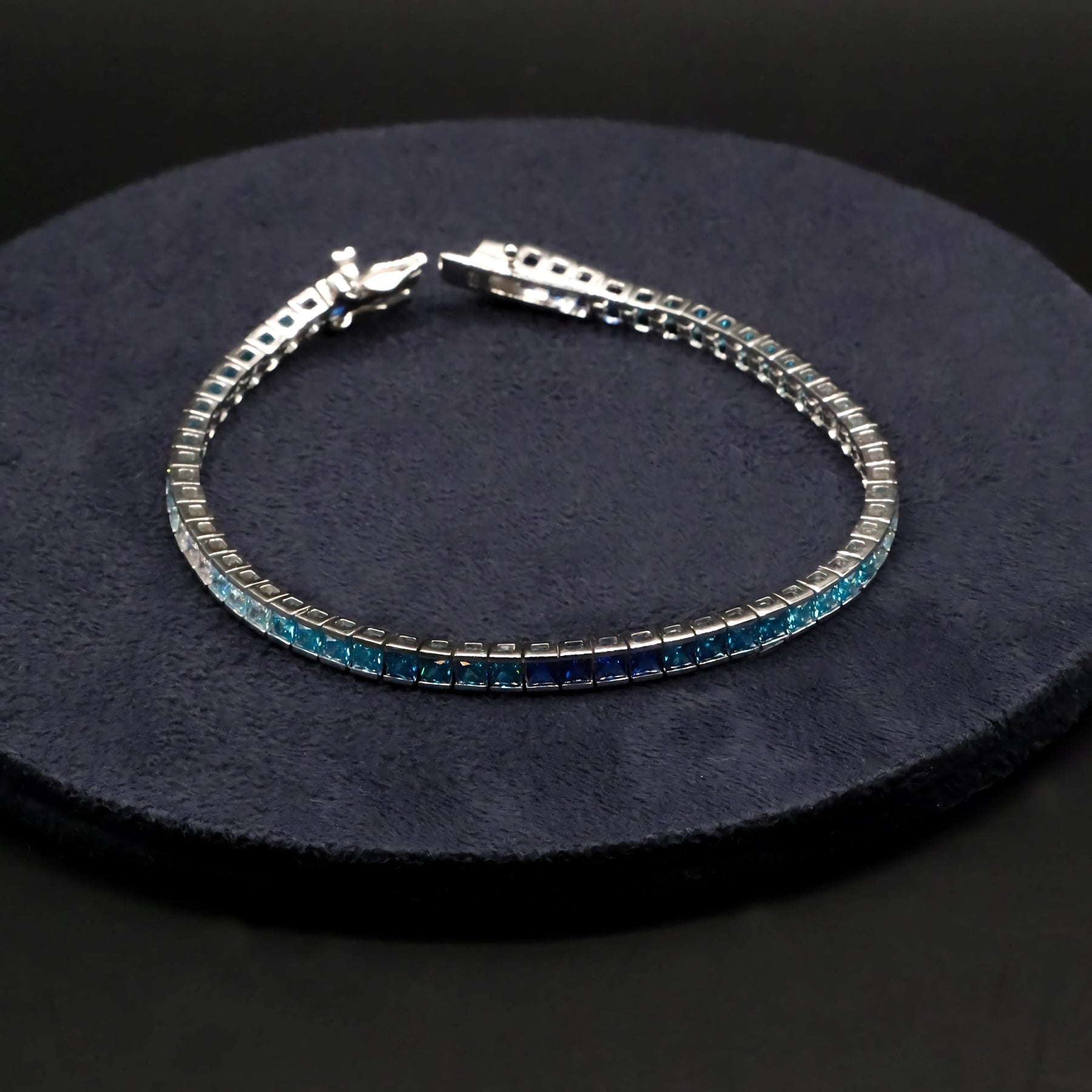 Blue Sapphire Gradient Tennis Bracelet
