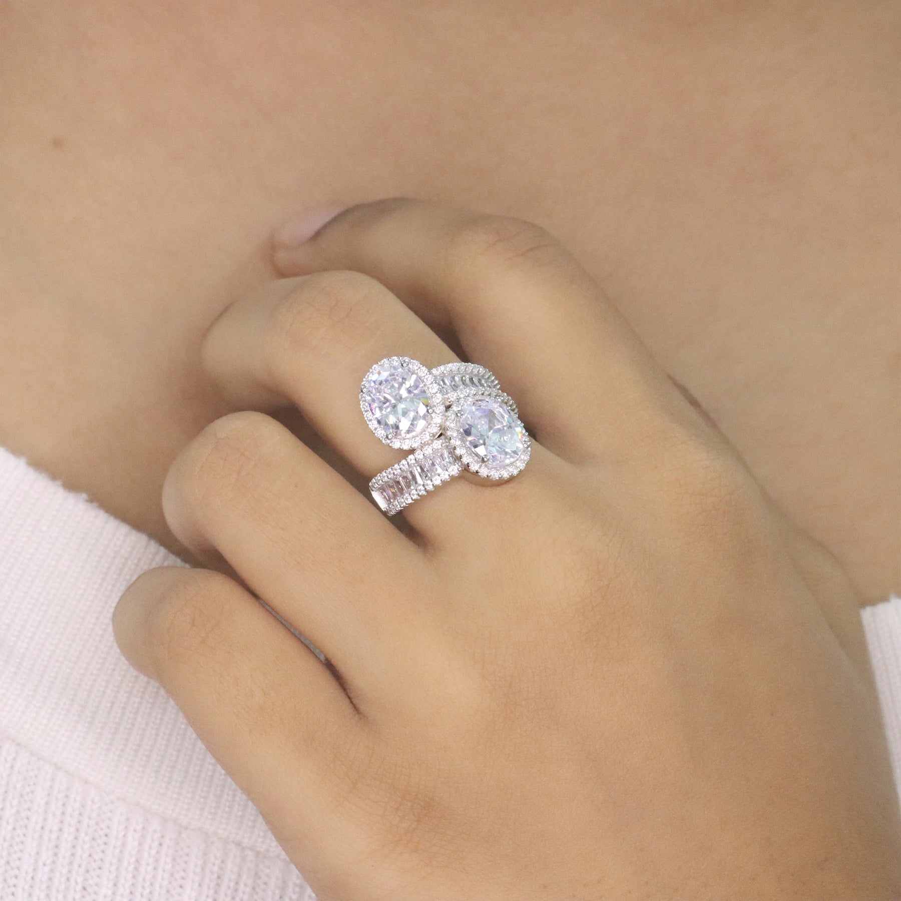 White Toi et Moi Ring