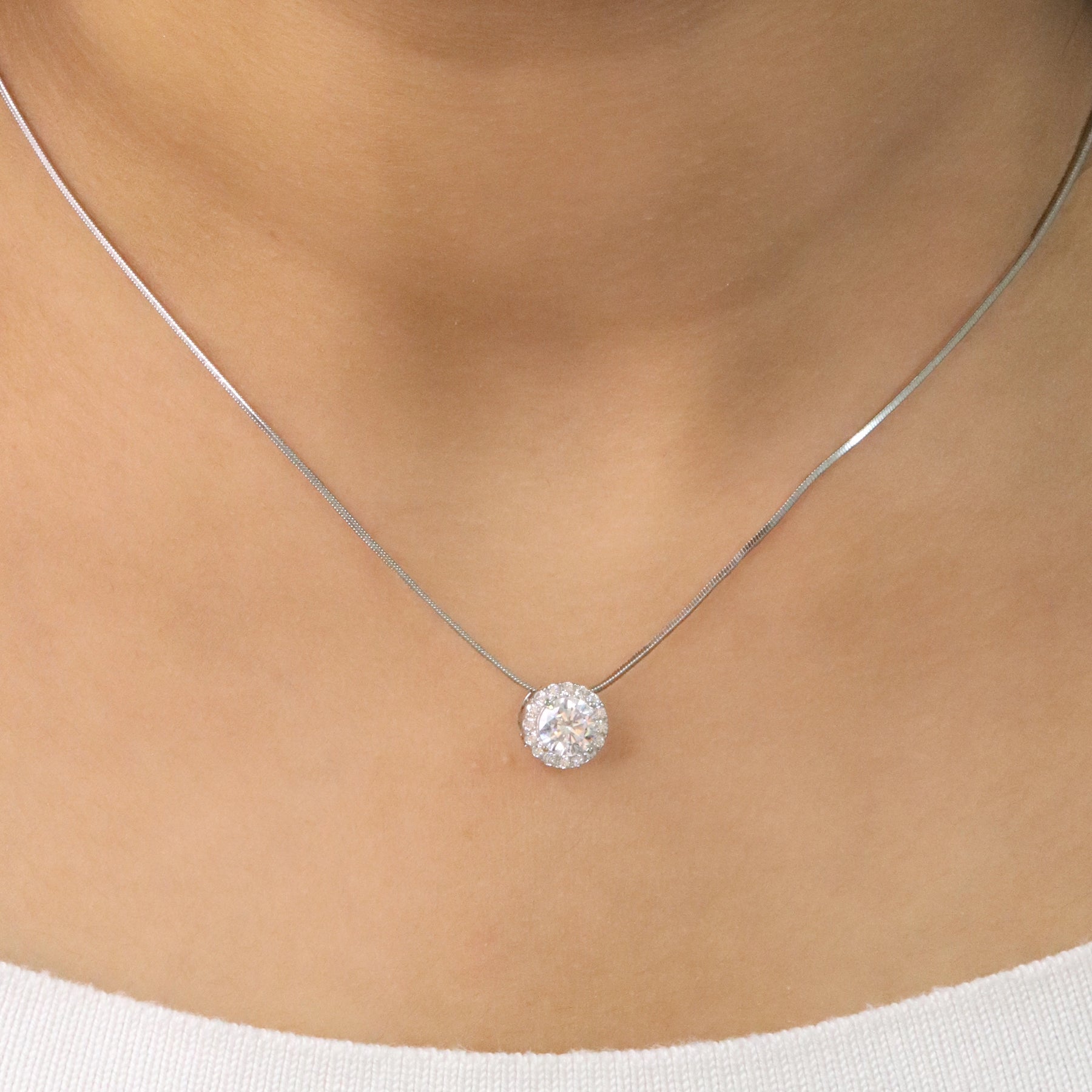White Radiance Pendant