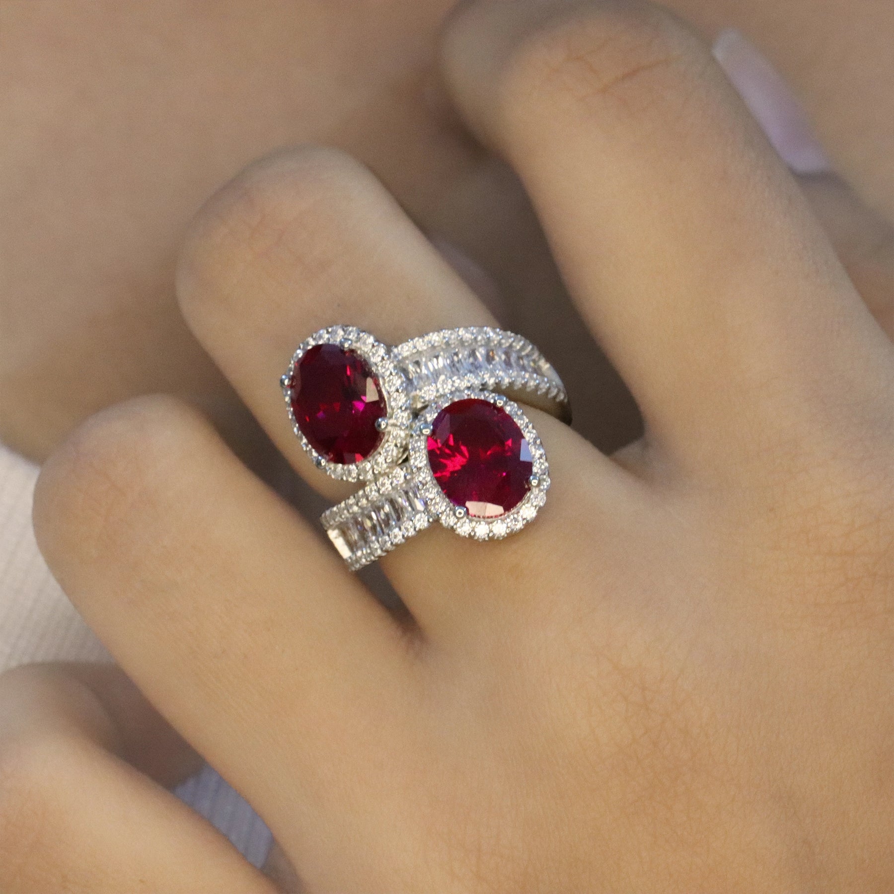 Ruby Toi et Moi Ring