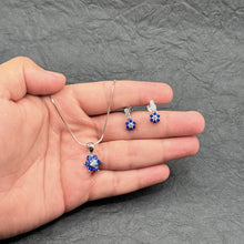 Sapphire Blossom Floral Set