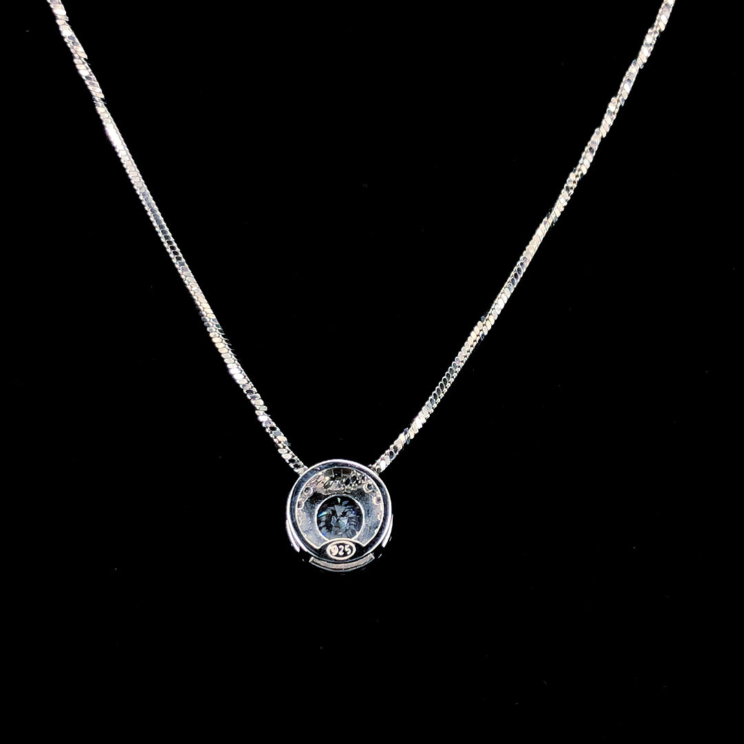 White Radiance Pendant
