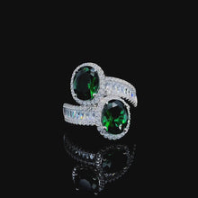 Emerald Toi et Moi Ring